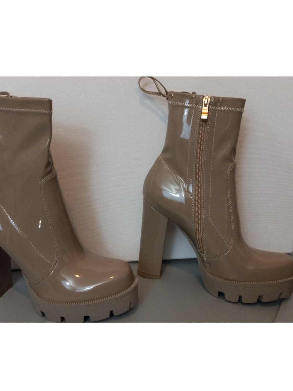 Azalea Wang women platform booties size 7.5  beige tan NEW without tags or box